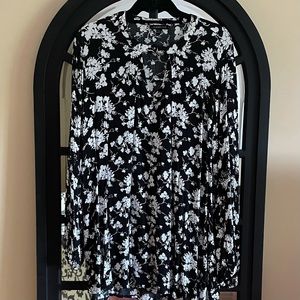 LANE BRYANT LIGHTWEIGHT SWING TOP